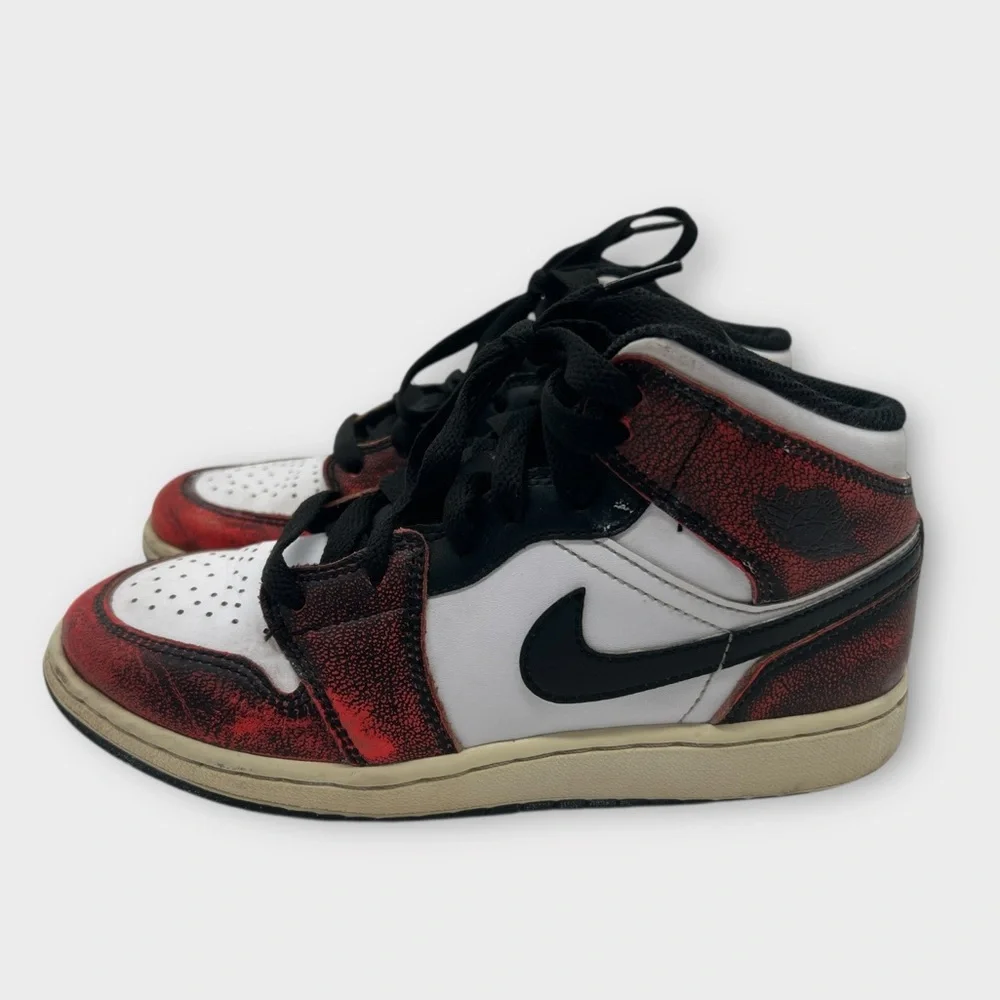 Nike‎ Air Jordan Retro 1 Mid SE GS Wear Away Black Infrared 23 FB0568-006 SZ 4.5